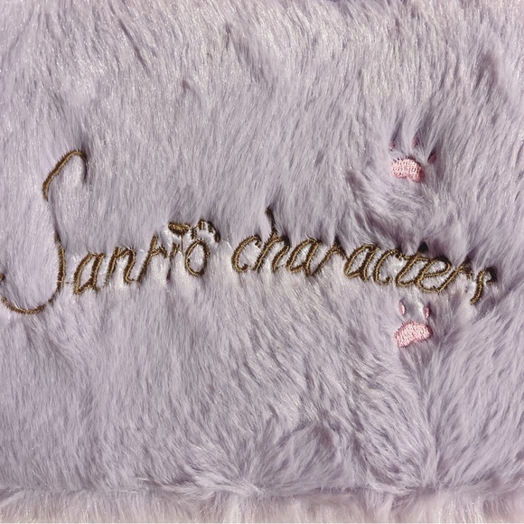 Hello Kitty Pastel Fuzzy Plush Pouch - NWOT - Picture 5 of 11